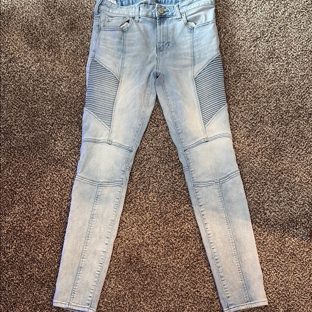 Women's Light Blue Jeans